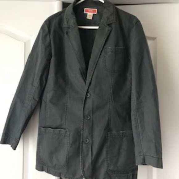 Jacket - Picture 1 of 4